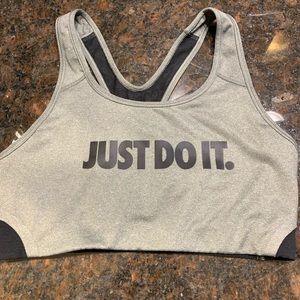 Woman nike sports bra